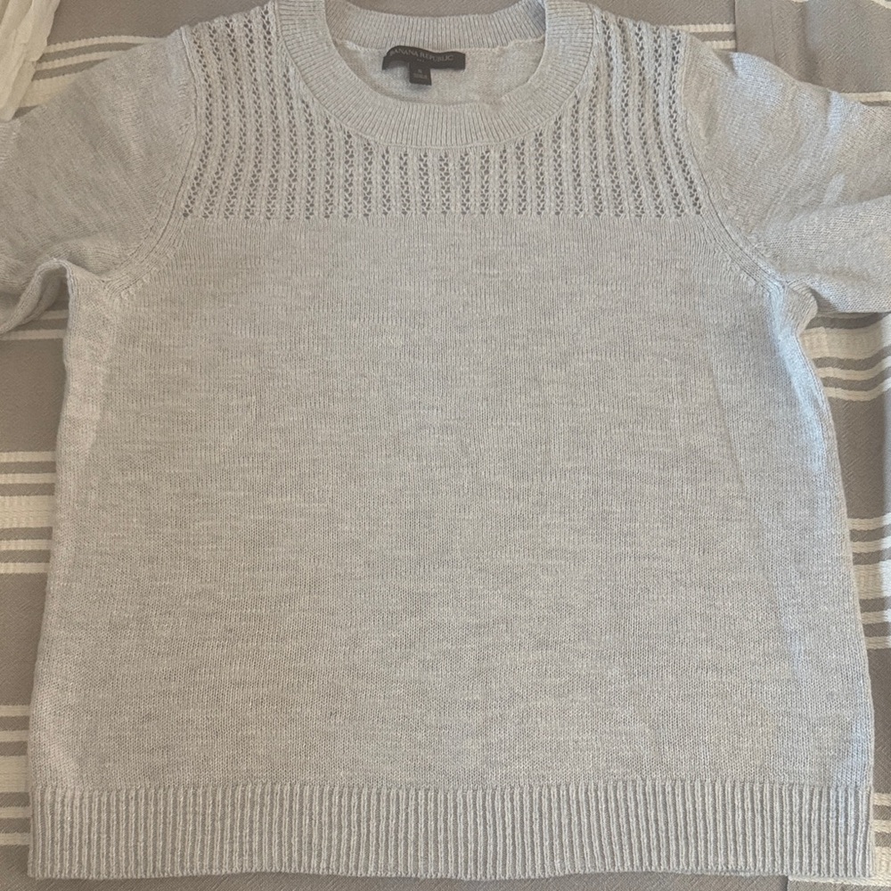 Banana republic short sleeve gray sweater